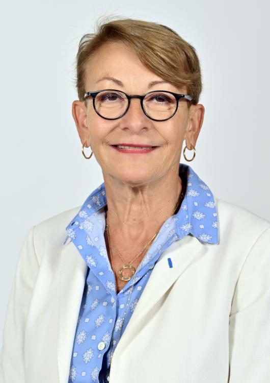 Sophie DESCHIENS